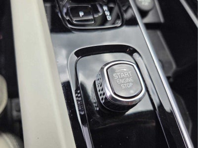 2023 Volvo XC60 Ultimate Bright Theme