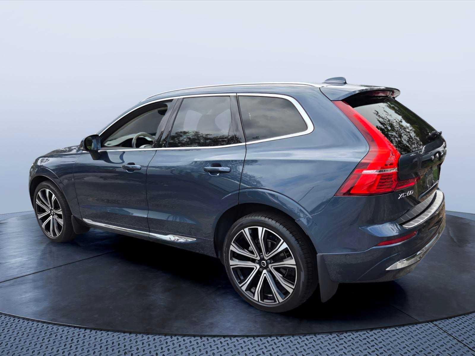 2023 Volvo XC60 Ultimate Bright Theme