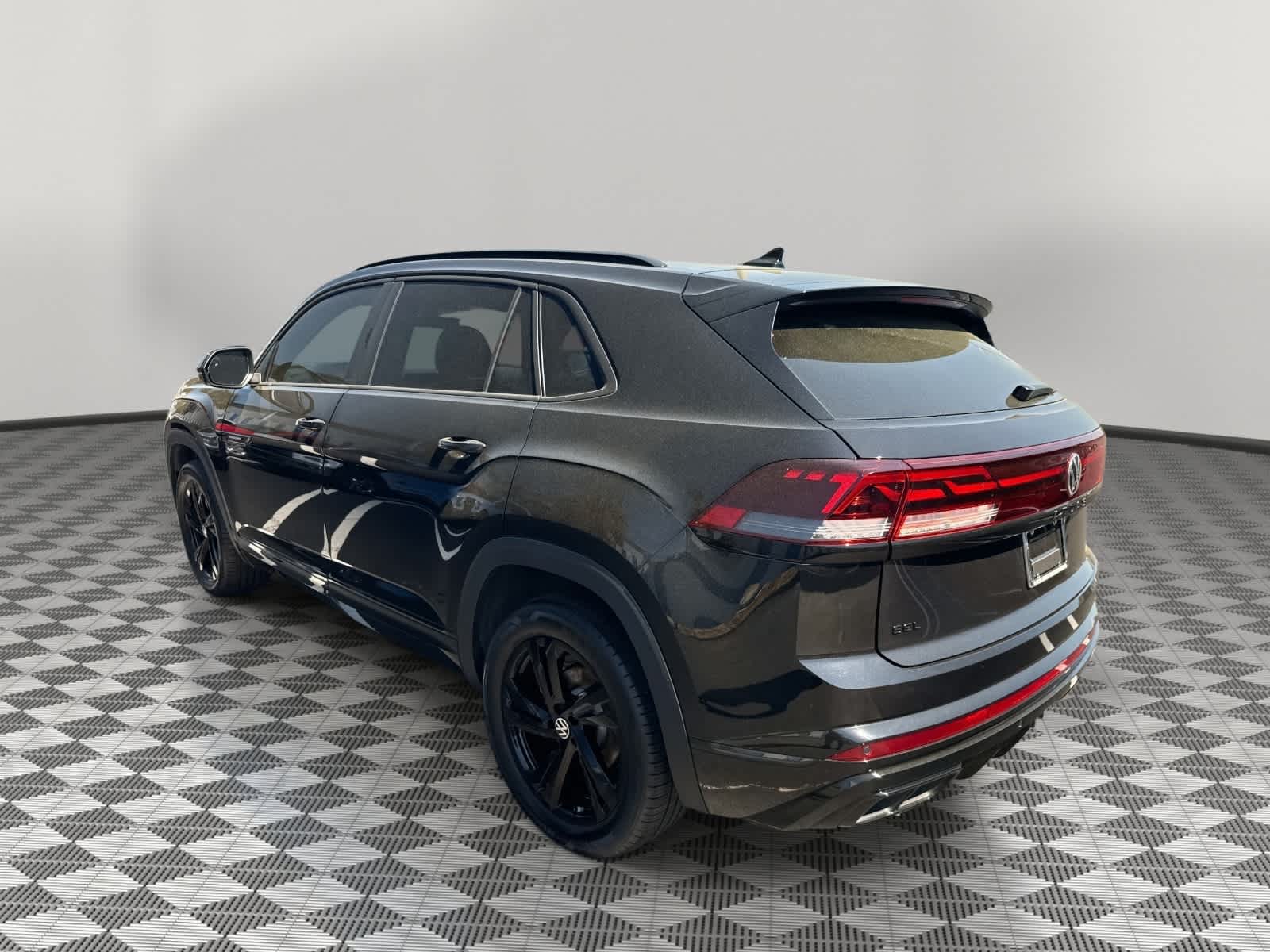 2025 Volkswagen Atlas Cross Sport 2.0T SEL R-Line Black