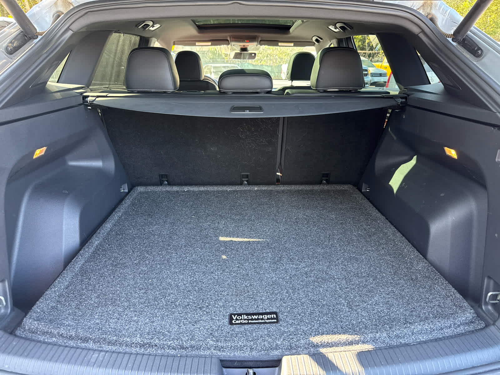 2022 Volkswagen Atlas Cross Sport 3.6L V6 SEL Premium R-Line