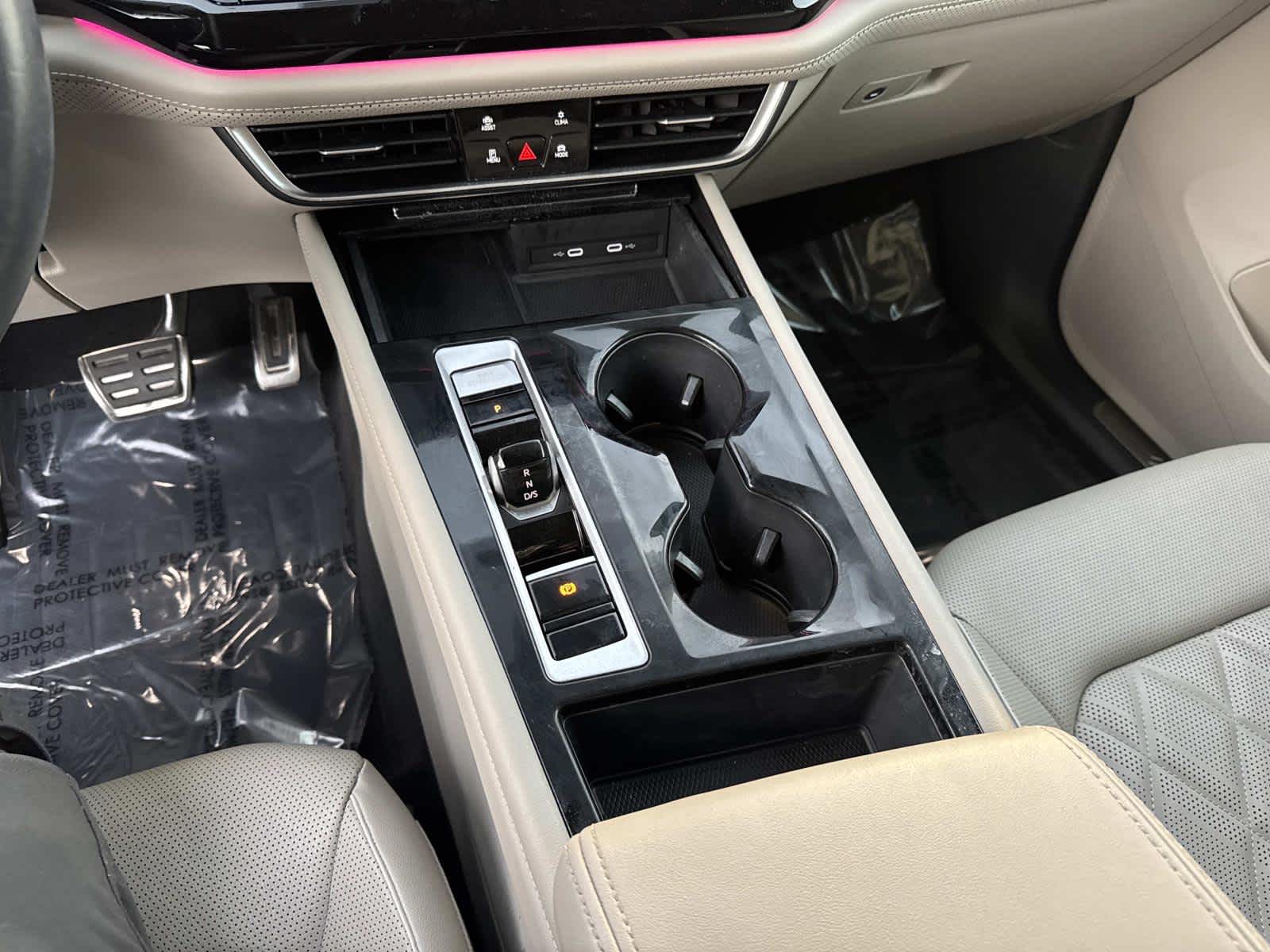 2024 Volkswagen Atlas 2.0T SEL Premium R-Line