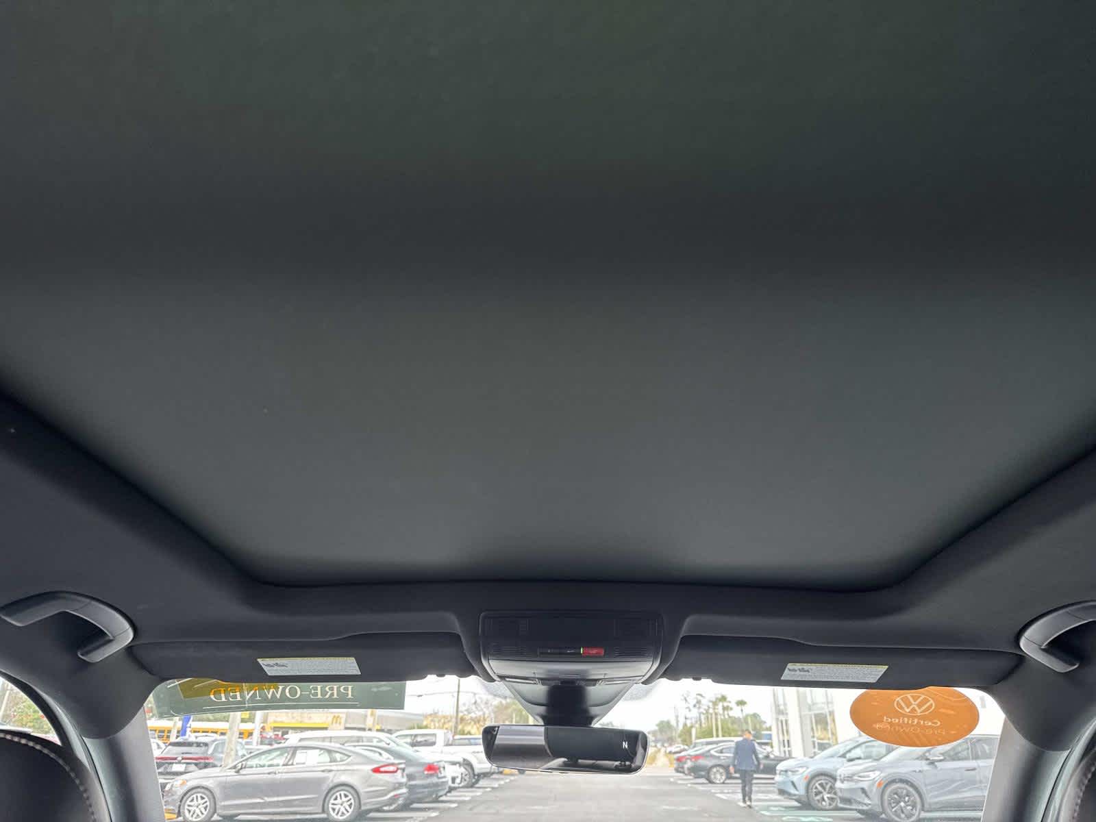 2023 Volkswagen Tiguan SEL R-Line