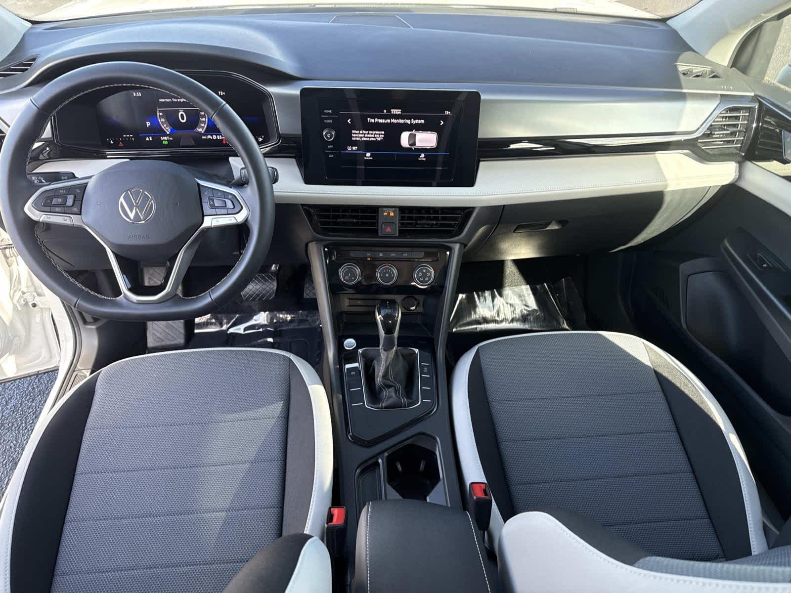 2025 Volkswagen Taos S