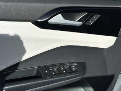 2025 Volkswagen Taos S