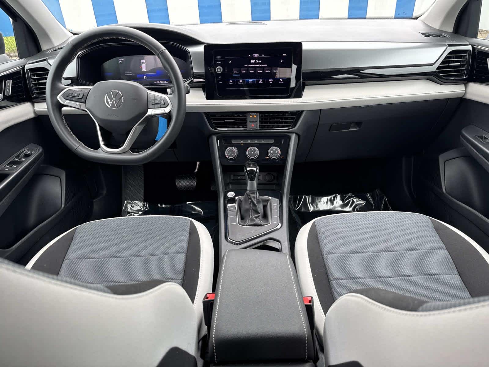 2025 Volkswagen Taos S