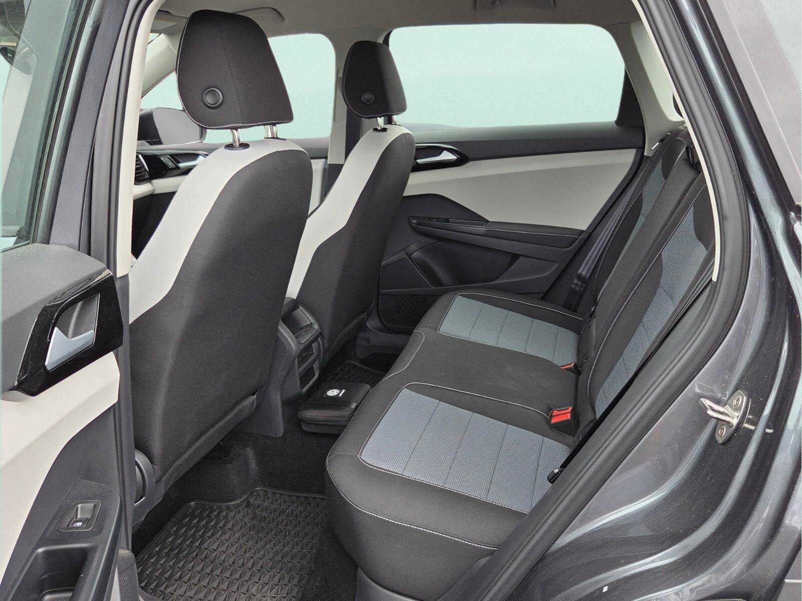 2025 Volkswagen Taos S