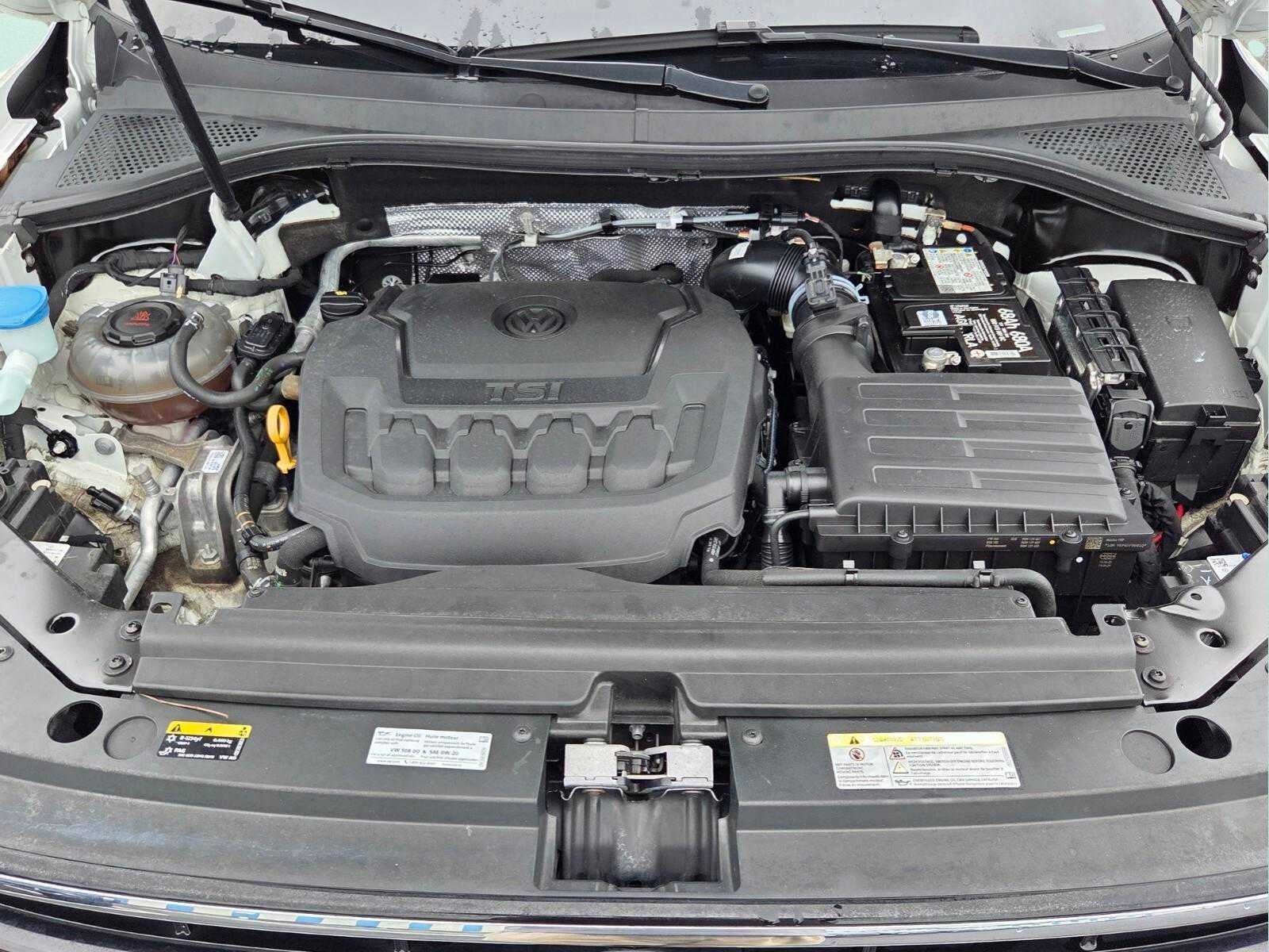 2023 Volkswagen Tiguan SE R-Line Black