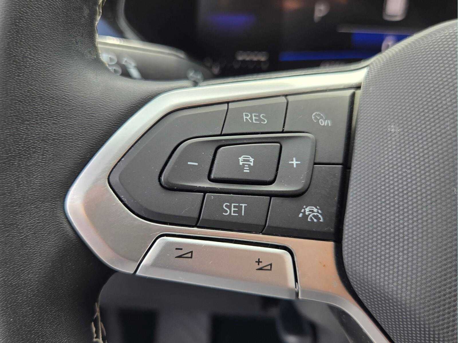 2023 Volkswagen Taos SE