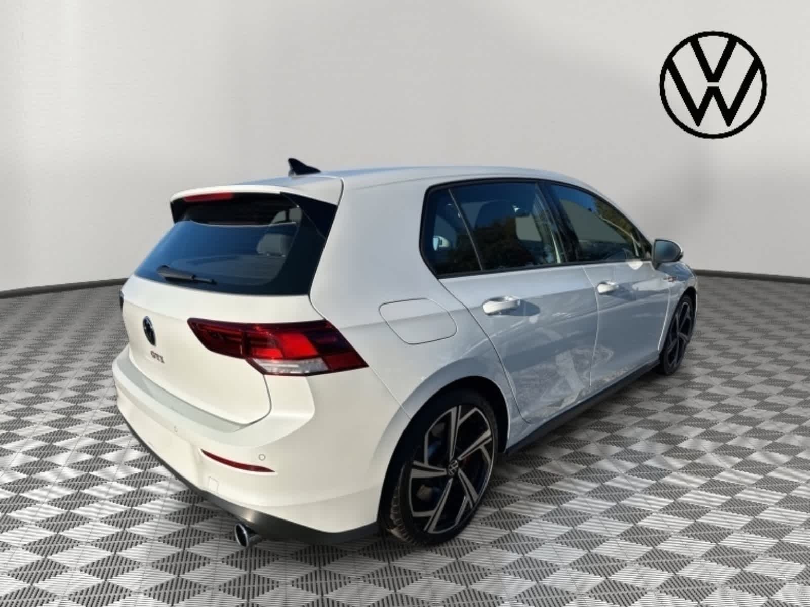 2024 Volkswagen Golf GTI SE