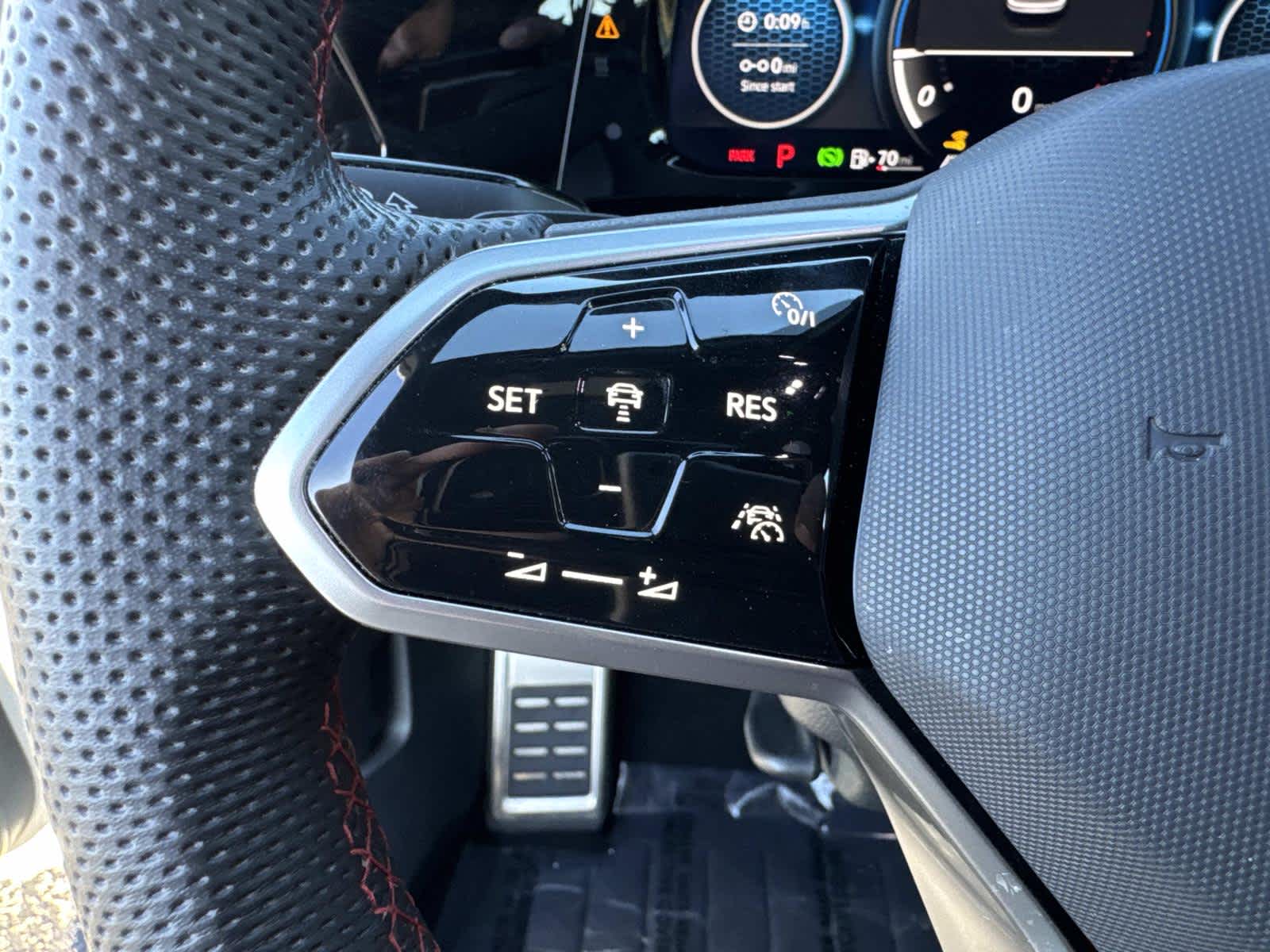 2024 Volkswagen Golf GTI SE